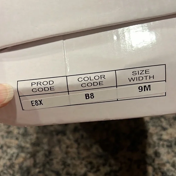 NWT Salon Studio Low Heels 👠 - Picture 6 of 6